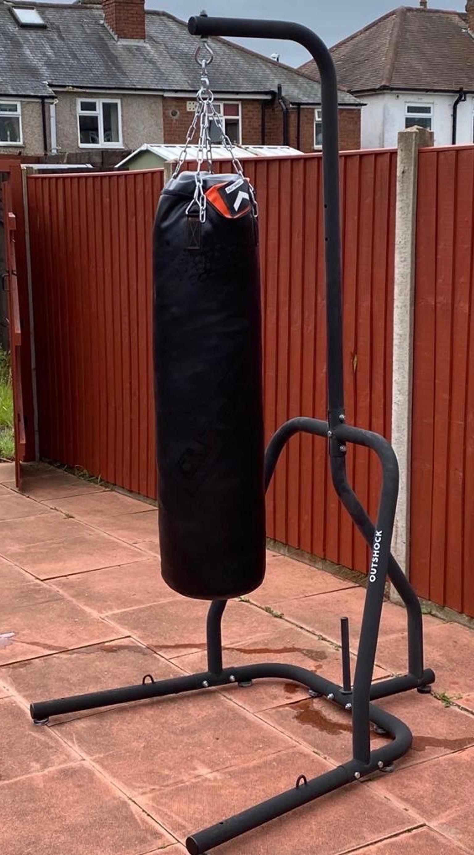 outshock punch bag stand