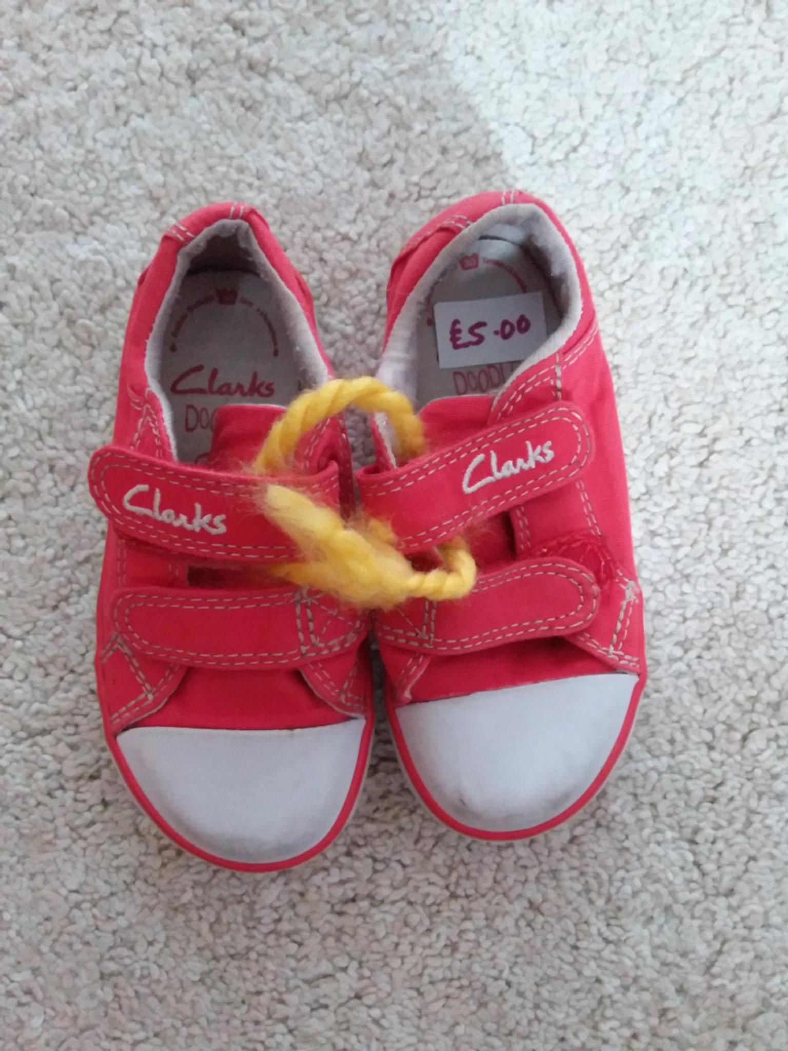 clarks shoes size 6f