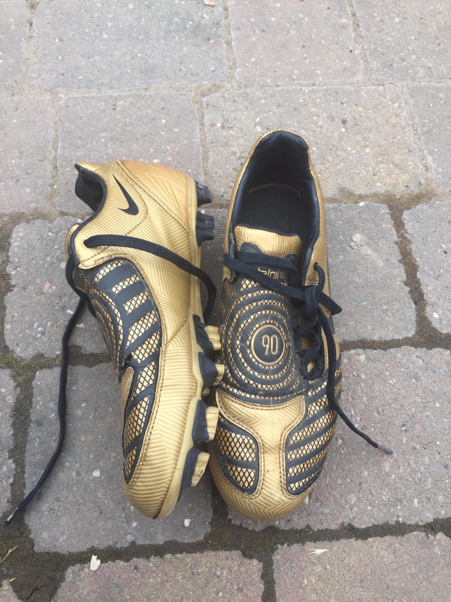 football boots size 6 nike