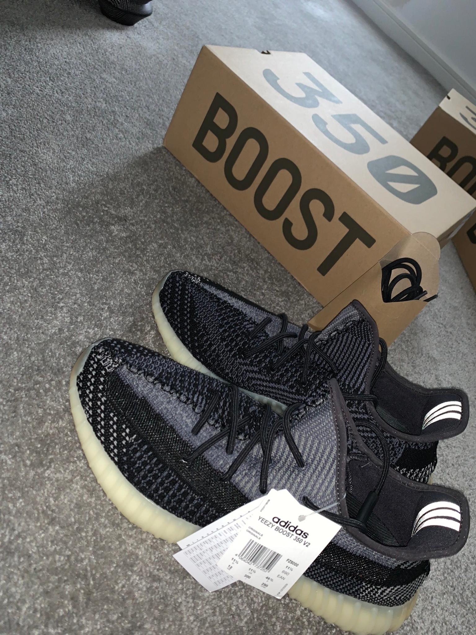 Yeezy boost 350 v2 carbon in LS20 